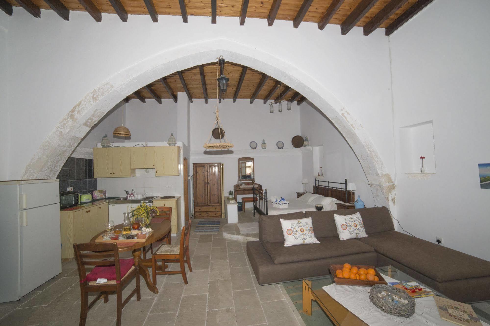Cottage Houses Pentakomo Екстериор снимка