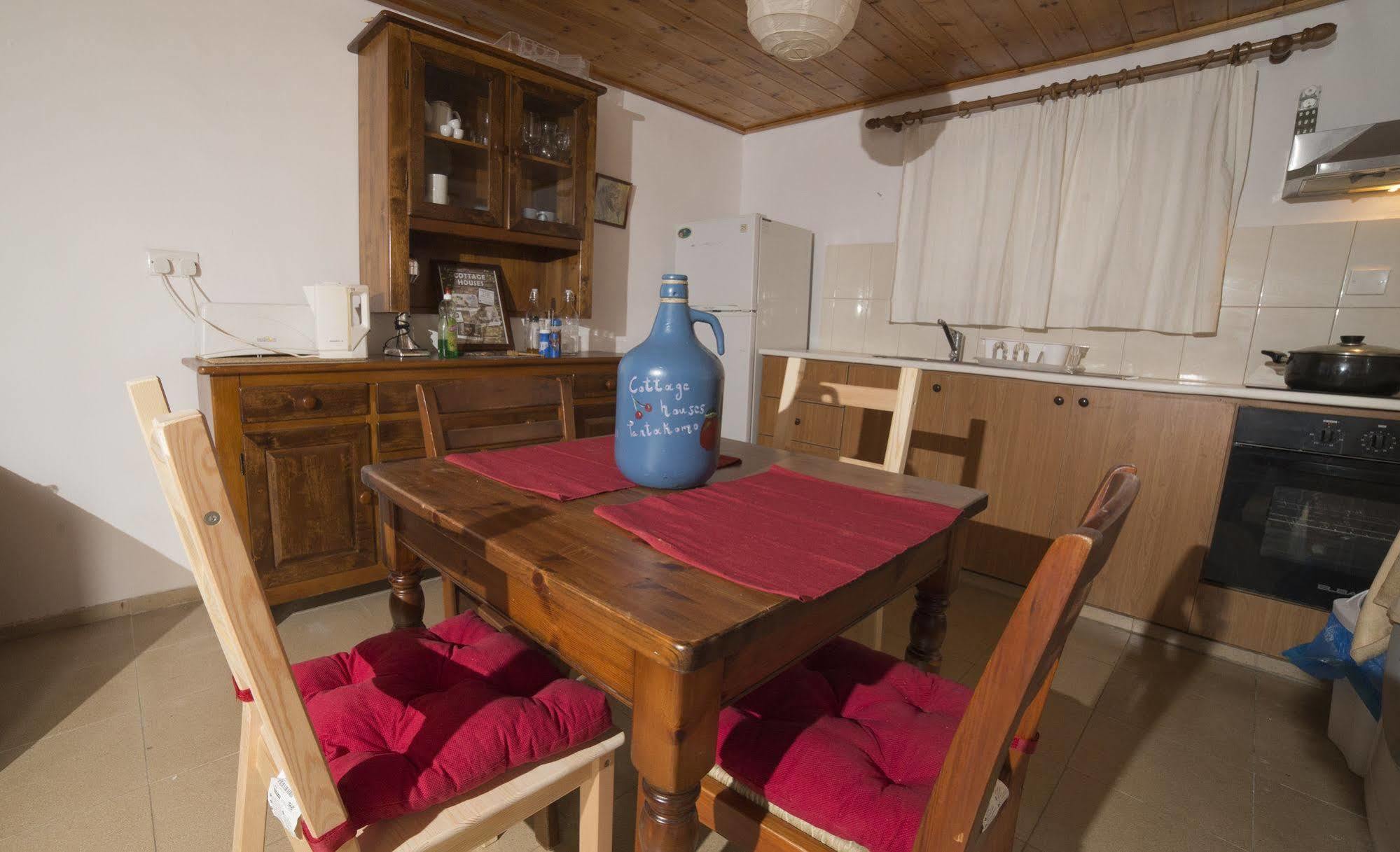 Cottage Houses Pentakomo Екстериор снимка